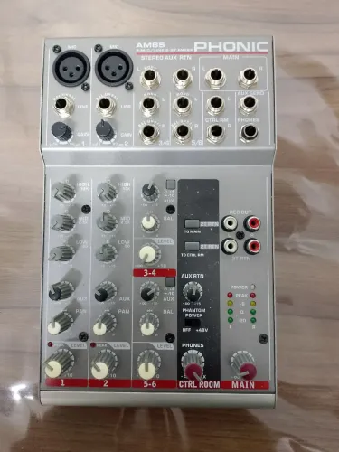 Mesa de som Phonic AM85