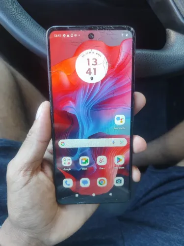 Motorola moto G04s 128gb ( Tela trincada mas funciona normal)