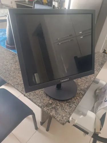 Monitor target 17 polegadas