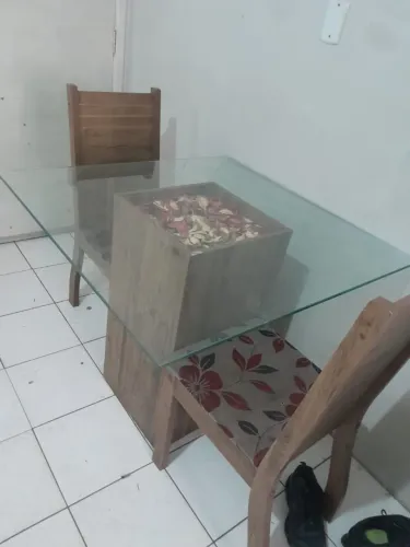 Mesa de Vidro com 2 cadeiras
