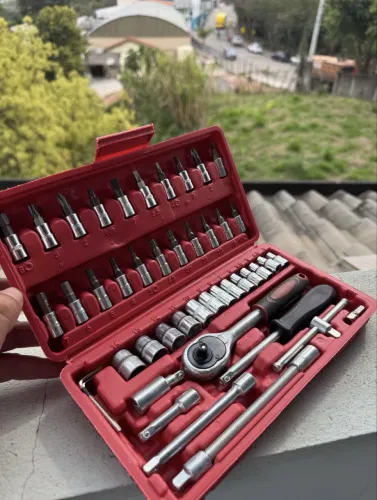 Conjunto de Ferramentas 46 Peças com Chave Catraca, Soquetes e Bits - Kit Completo