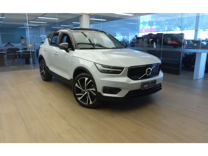 Volvo XC40 XC 40 T-5 Híbrido R-design 1.5 262cv FWD 2021