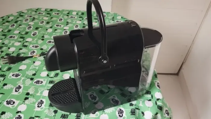 Nespresso D40 Maquina de café em capsulas