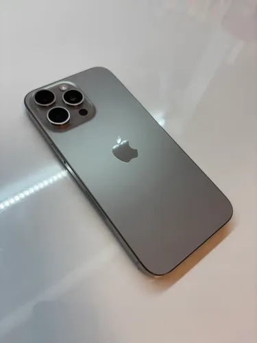 iphone 15 Pro Max 256GB Titânio Natural