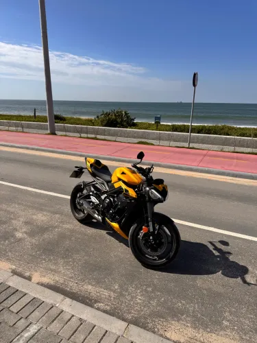 Triumph Street Triple 765 RS Impecável