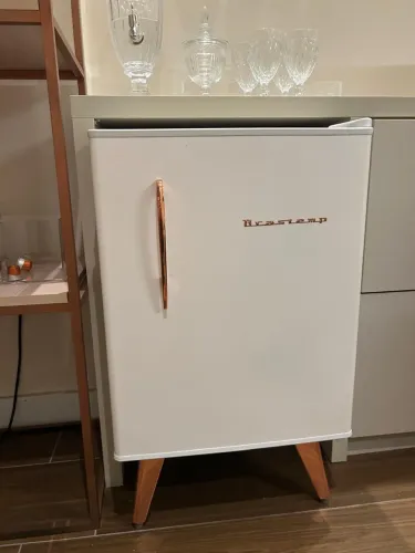 Frigobar Brastemp Retrô 220V - Branco e Cobre