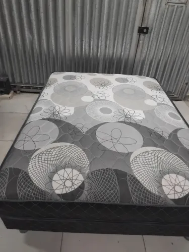Cama Box de mola Casal 140x190 nova