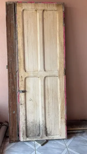 Porta com aduela 100,00
