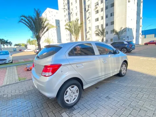 Chevrolet Onix Hatch LT 1.0 8V Flex Power Mec. 4P 2014