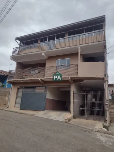 Casa principal com 3 quartos mais ponto comercial com edícula à venda, com 350 m² - Laranj