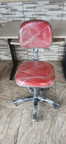 MESA DE ESCRITÓRIO COM CADEIRA SECRETÁRIA NOVA