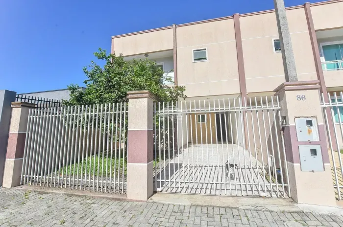 Sobrado para venda com 180 metros quadrados com 2 quartos em Cajuru - Curitiba - PR