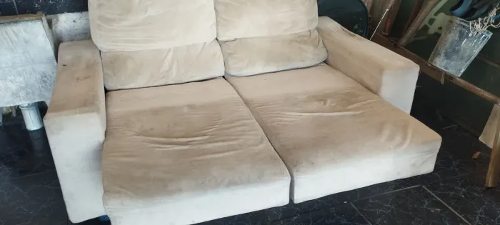 Vendo sofá usado retrátil por 180,00