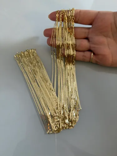 Cordão de ouro Piastrine