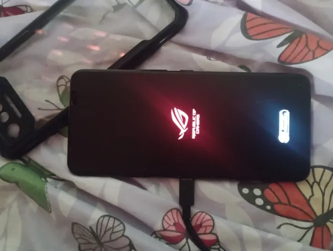 ROG PHONE 6 PARA RETIRADA DE PEÇAS