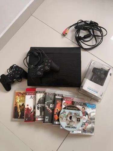 Playstation 3 com2 controle 8 jogos Original