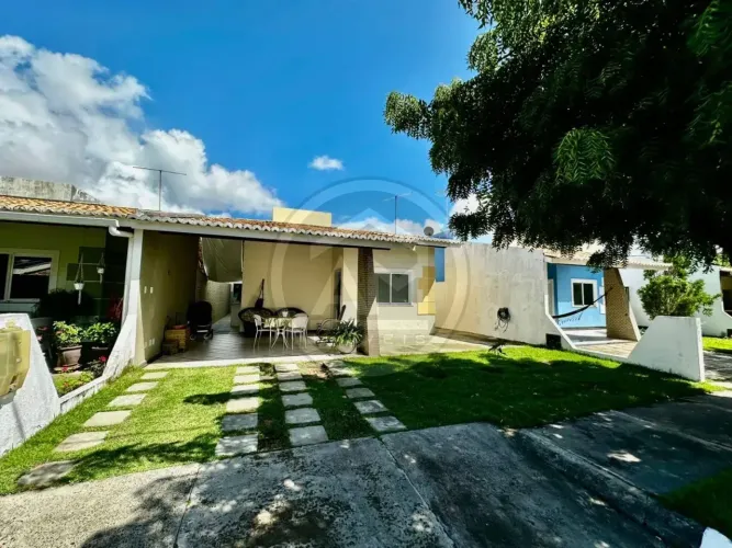 EXCELENTE CASA NO COND. VINÃ DEL MAR