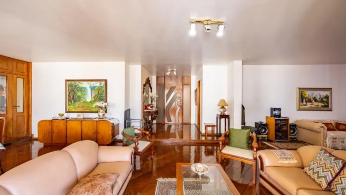 Apartamento 04 suítes no Setor Bueno, Goiânia