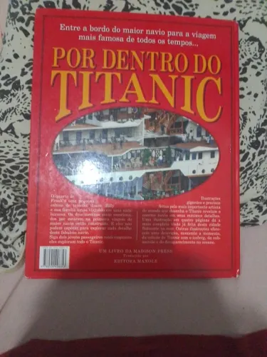 Livro Titanic com ilustrações gigantes