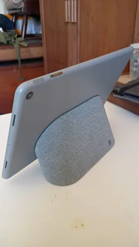 Tablet Google Pixel com caixa de som Hazel