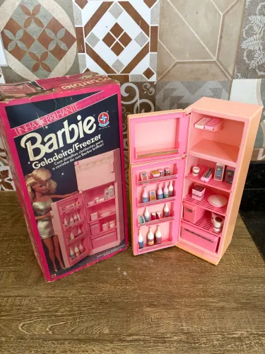 Geladeira - Barbie