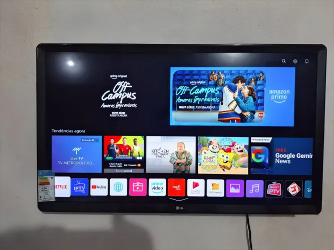 Tv smart 32 LG WebOs  - toda conservada e original 