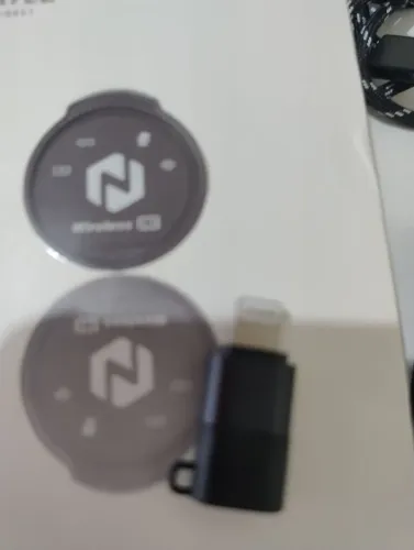 MICROFONE DE LAPELA ZCCO NOVO , USADO PRA TESTE . VAI C DOIS TRANSMISSÕES E UM RECEPTOR