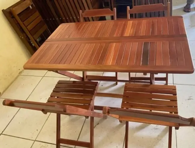 Mesa grande dobravel 1,20x70 de madeira nobre paraju para casa,restaurante,churrascaria