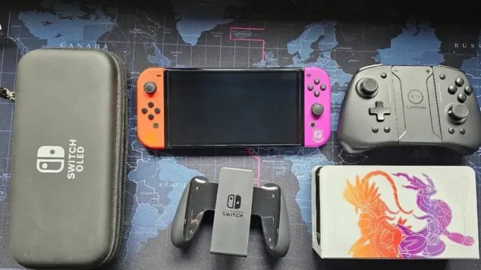 Nintendo Switch OLED Pokémon + 256GB Desbloqueado + Controle LinYuvo + Case