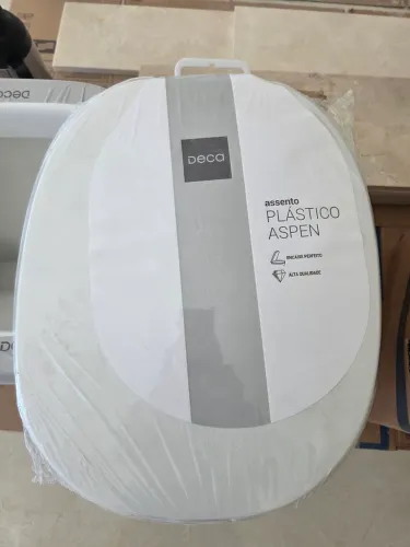 Tampa de vaso Deca modelo Aspen nova na embalagem 