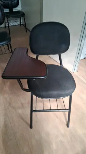 CADEIRA SECRETÁRIA PARA SALA DE TREINAMENTO/AULA - TECIDO