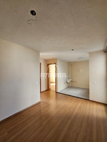 Apartamento com 2 Quartos e Piso Laminado - Vila Mutirão - Goiânia GO