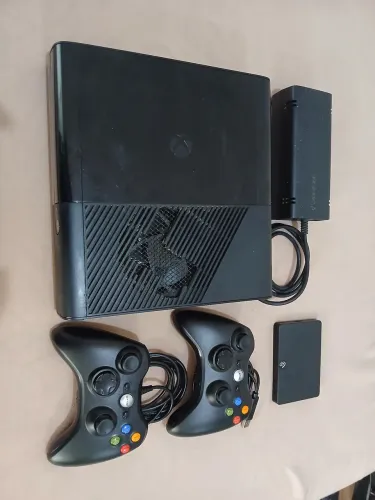 Vendo xbox 360 super slim