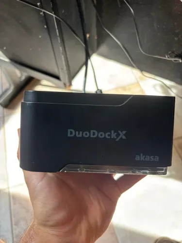 Docking Station Akasa