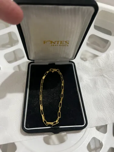 Pulseira modelo Cartier banhada a ouro 18k - cor idêntica a ouro