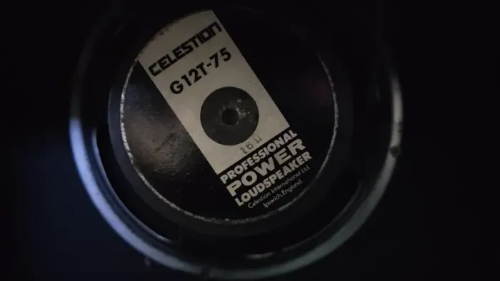Caixa Guitarra 1x12 com Falante Celestion G12T75