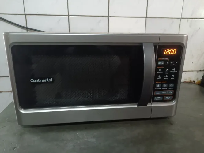 Microondas continental 31 litros prata