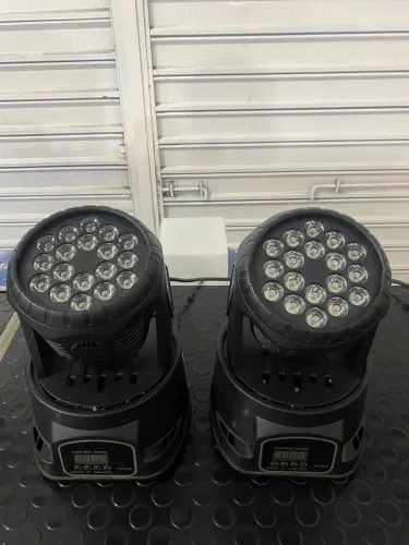 Mini Led Moving Head - 18 Leds