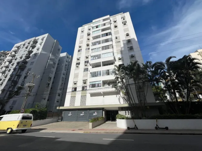 Apartamento com 3 quartos no Centro