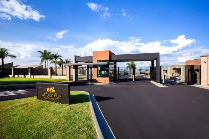 Casa Condomínio Alto Padrão