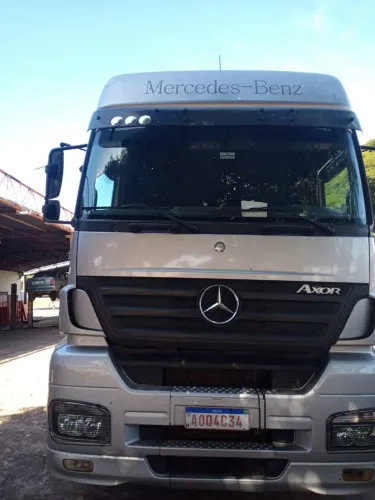 Caminhão Mercedes-Benz Axor 2540
