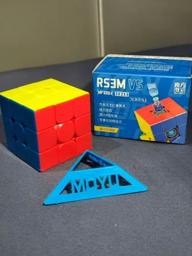 Cubo Mágico MoYu RS3M V5
