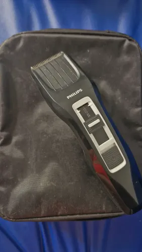Máquina Cortar Cabelo Philips com 23 pentes