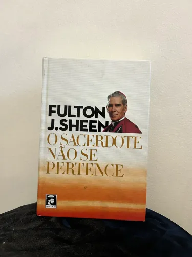 Livro O Sacerdote não se Pertence