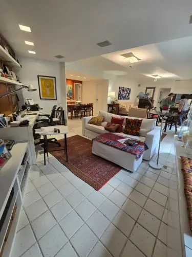 Apartamento com Varanda a Venda com 172m2 2 Suítes 3 Vagas no JB