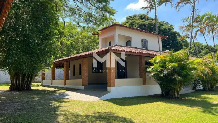 Casa á Venda no Condomínio Zuleika Jabour em Salto/SP.