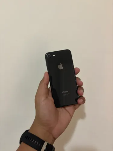 iPhone 8 - 64 Gb