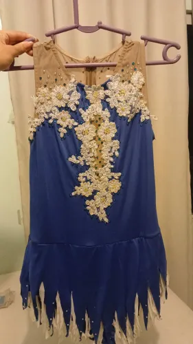 Collant de ginástica rítmica azul com renda