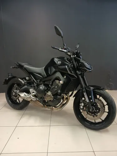 YAMAHA MT-09