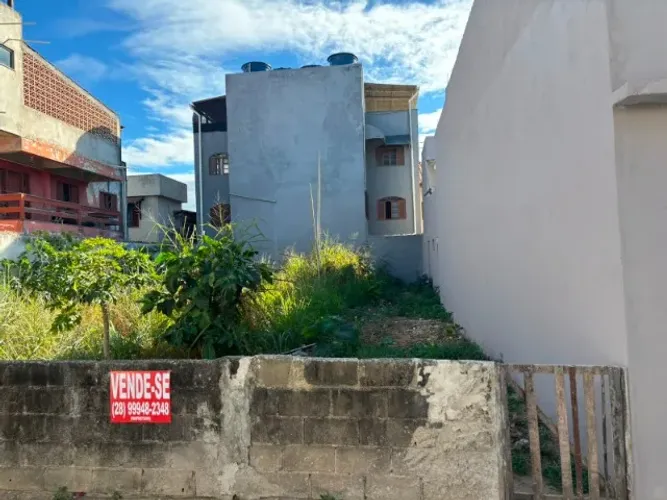 Terreno plano 12x20m² bem localizado em Marataízes